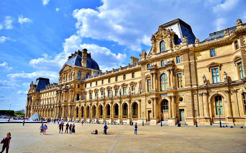Louvre Museum