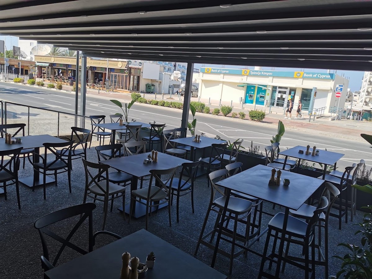 The Black Bull Burger and Grill