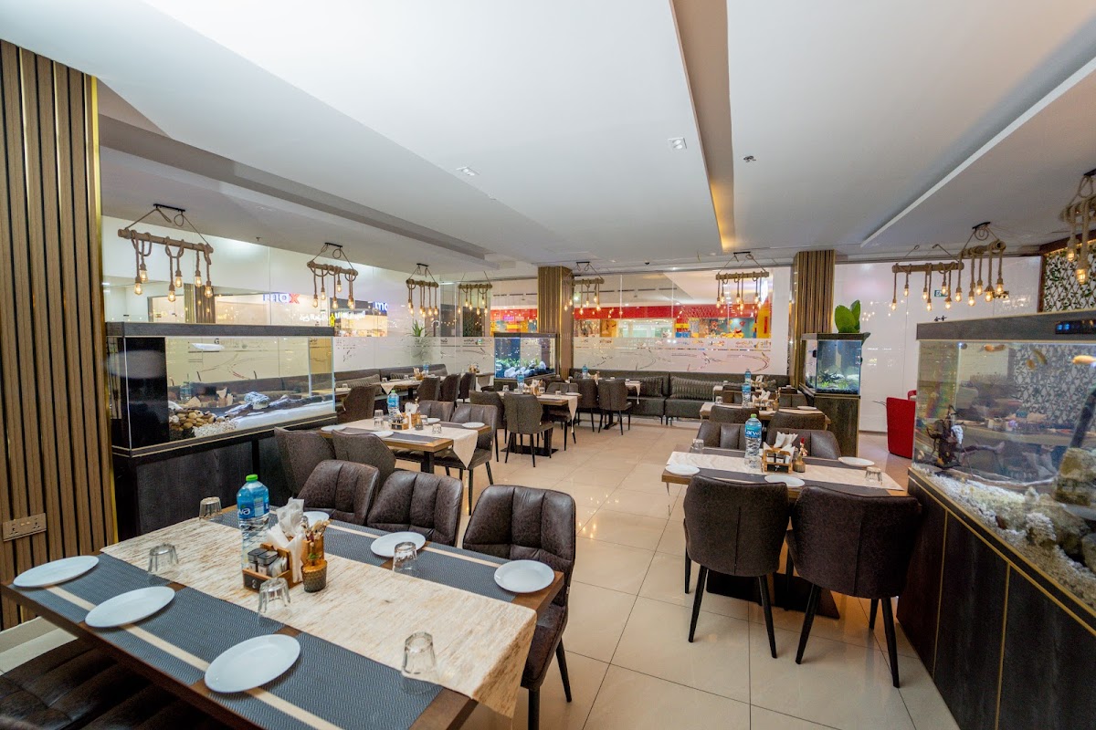 GARLIC Restaurant