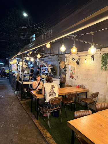 Myth I Bangkok Street food | Best mango sticky rice
