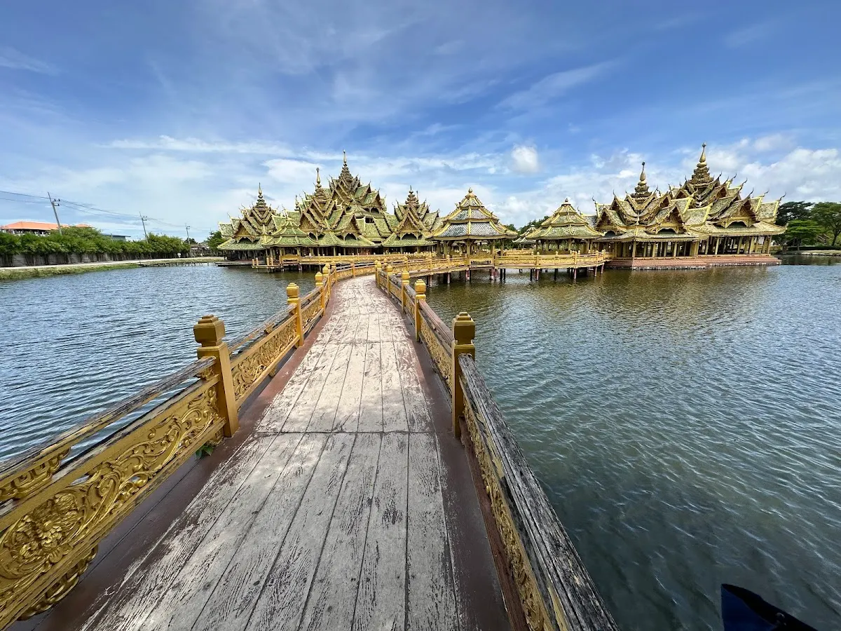 ᐅ The Stupa of Phra Maha That, Nakhon Si Thammarat (007)