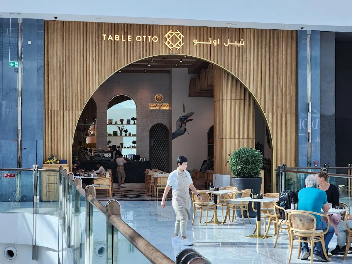 Table Otto - Dubai Mall