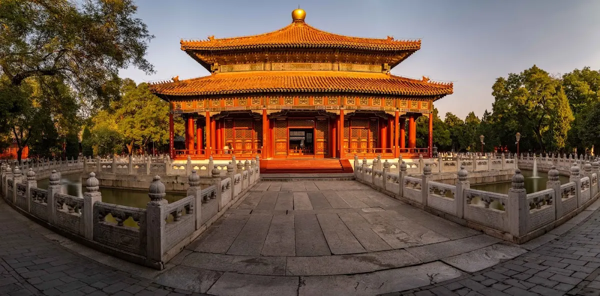 Confucius Temple and The Imperial College Museum