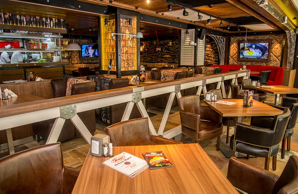 Happy Bar & Grill Lazur