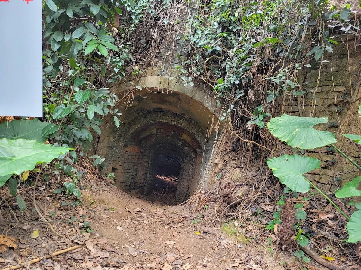 Muk Wu Nga Yiu Ancient Kiln 木湖瓦窰磚窰