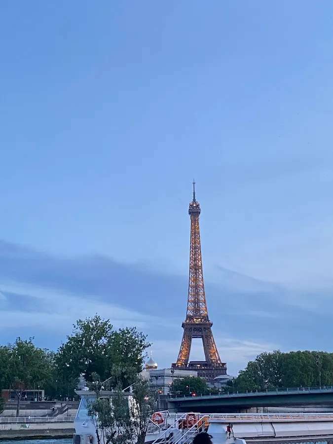 Pinky Tour - Paris