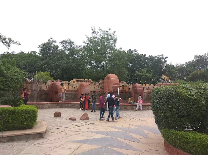 The Garden of Five Senses